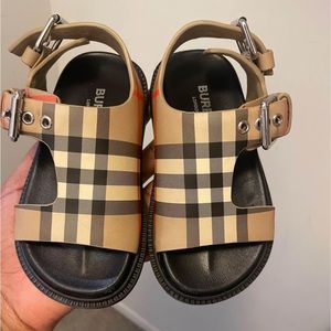 Toddler Burberry Sandals. Size 25 (8). Worn once, too small w/ Dust bag & box.